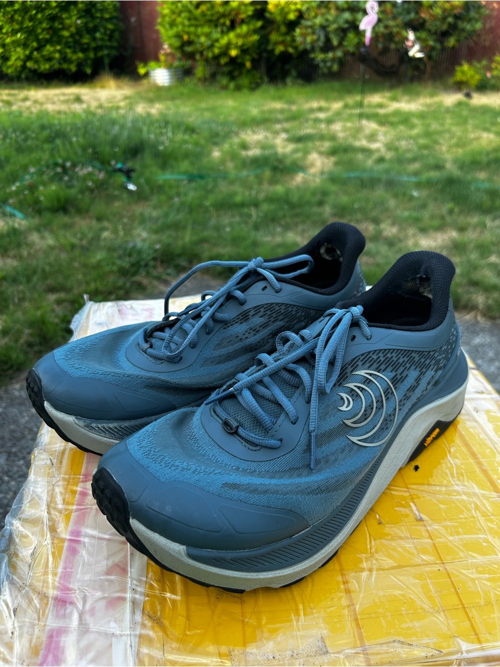 Topo Ultraventure 3 Women's Navy Blue Crescent Sneakers Size 11
